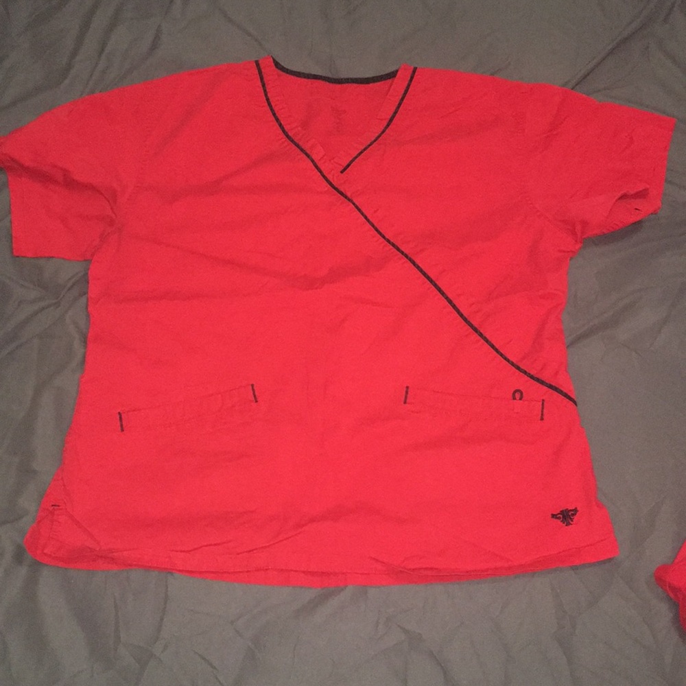 Women’s med couture scrubs